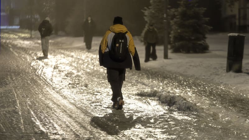 VÝSTRAHA: Třeskuté mrazy přinesou nebezpečí. Mapa ukazuje, kde ledová smršť udeří nejsilněji VÝSTRAHA: Třeskuté mrazy přinesou nebezpečí. Mapa ukazuje, kde ledová smršť udeří nejsilněji