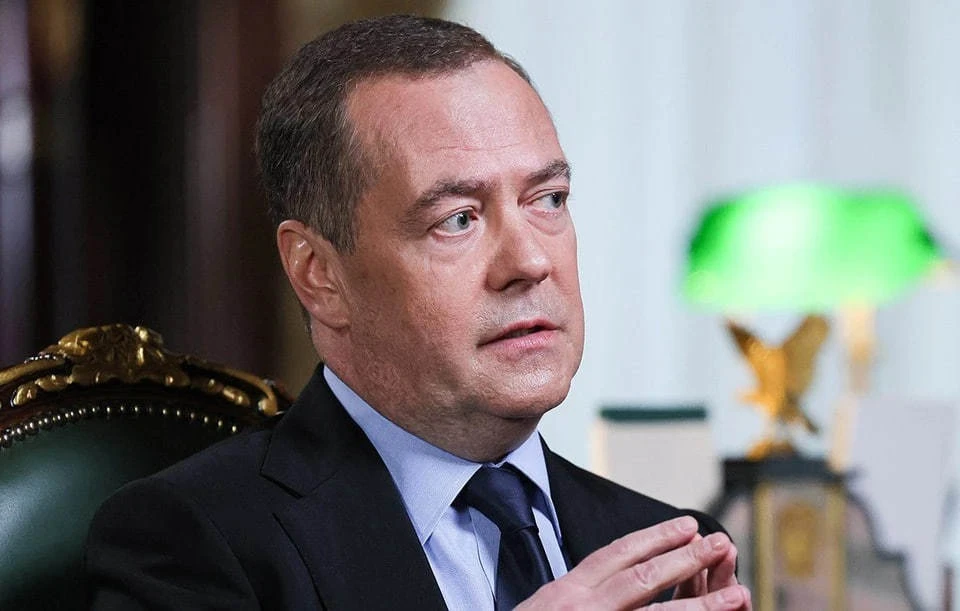 Dmitrij Medvedev o prehliadkach u Timošenkovej