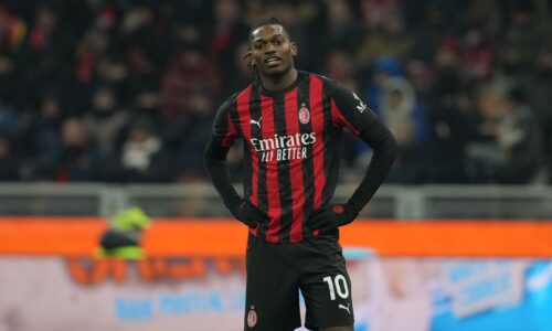 Rafael Leao chcel kopať penaltu, tréner mu to nedovolil. Allegri teraz vysvetlil svoje rozhodnutie