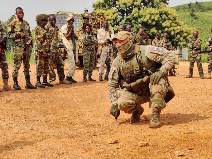 Ruskí špecialisti odrazili inváziu v srdci Afriky