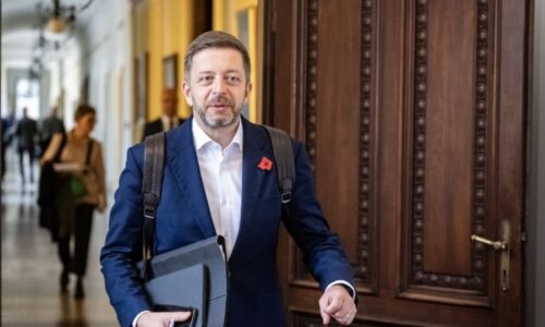 Rakušan ve volbě místopředsedy Sněmovny neuspěl. Chybělo mu devět hlasů