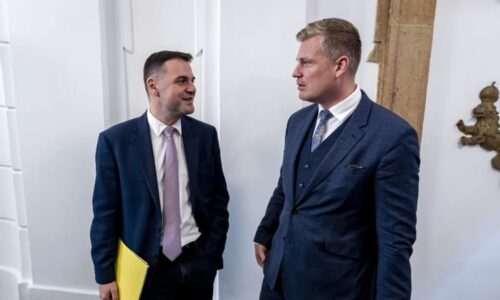 Turek bude pracovat zadarmo, míní Macinka. Ministerstvo mu pracovní poměr podle něj nenabídne