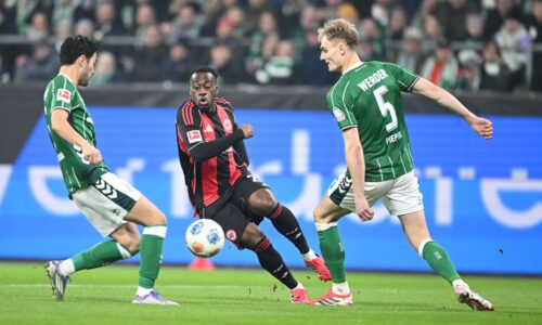 Brémy boli blízko k ukončeniu negatívnej série. Frankfurt sa zachraňoval v nadstavenom čase