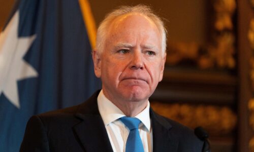 Rezort spravodlivosti USA vyšetruje guvernéra Tima Walza kvôli mareniu práce agentov ICE