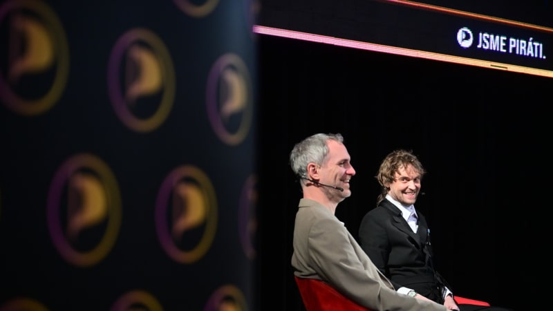 Piráti volí vedení: Úspěch ve volbách nebyl náhoda, uvedl Hřib. Promluvil i jeho protikandidát Piráti volí vedení: Úspěch ve volbách nebyl náhoda, uvedl Hřib. Promluvil i jeho protikandidát