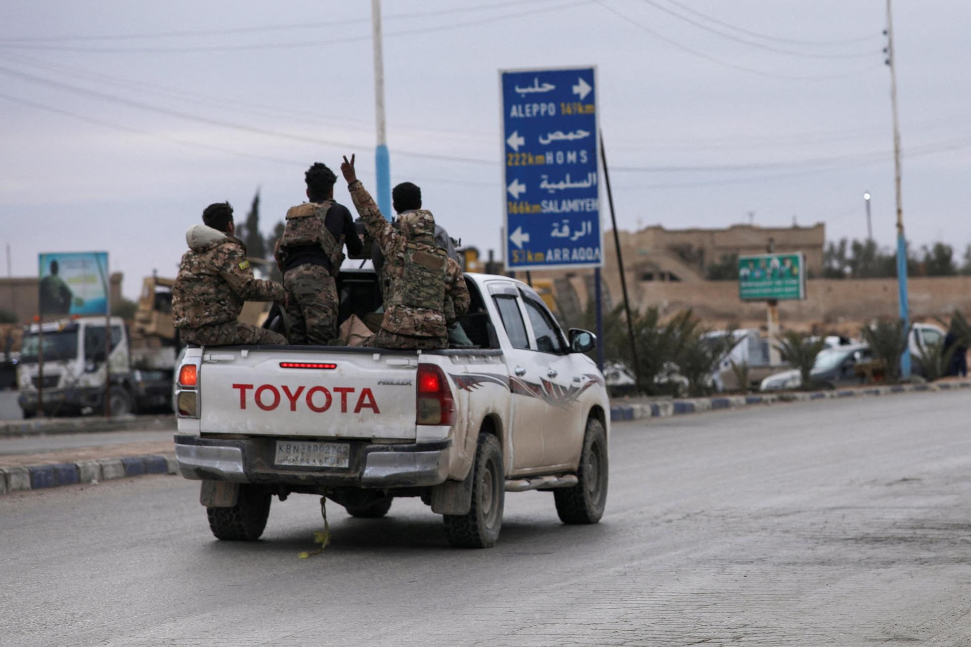 Sýrska armáda obsadila územie východne od Aleppa, podľa Kurdov ide o porušenie dohody Sýrska armáda obsadila územie východne od Aleppa, podľa Kurdov ide o porušenie dohody