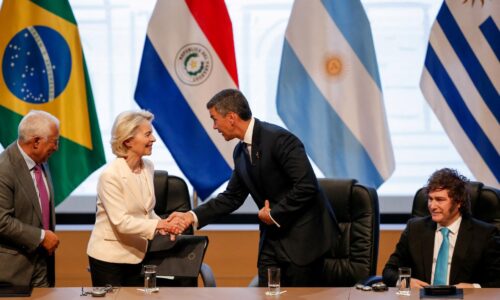 EÚ a Mercosur podpísali v Paraguaji historickú obchodnú dohodu, musí ešte prejsť Európskym parlamentom