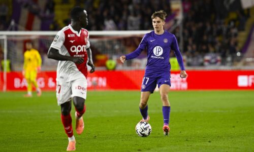Lens opäť na čele Ligue 1. Toulouse deklasovalo Nice, Sauer naskočil až z lavičky