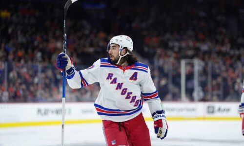 VIDEO Hetrikový hrdina Zibanejad režíroval výhru Rangers. Veľká dráma v Buffale dospela do predĺženia