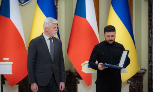 Valeš: Prezident není obchodní dealer, letouny nemá co nabízet. Střet s vládou zavinil Pavel