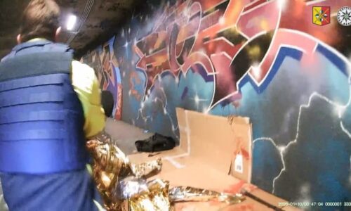 Proč se měl chlapec pokusit ubodat bezdomovce v Praze? Paragraf odhalil motiv obviněného