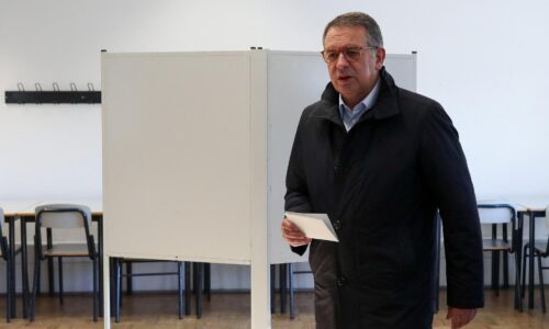 V prvom kole prezidentských volieb v Portugalsku vedie Seguro, druhý je Ventura