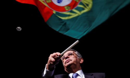 Do druhého kola prezidentských volieb v Portugalsku postúpili opoziční politici