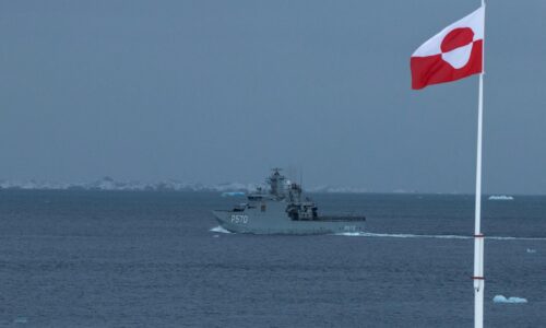 Cena zlata vystúpila na nový rekord, hore ju tlačí napätie okolo Grónska