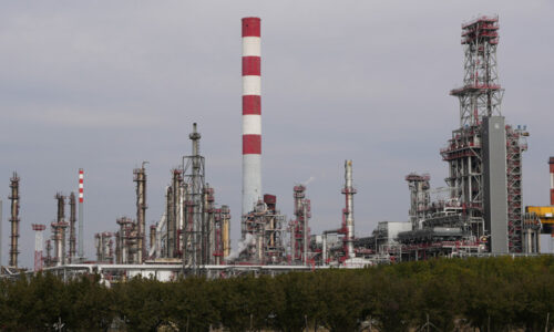 Rafinéria NIS obnovuje prevádzku