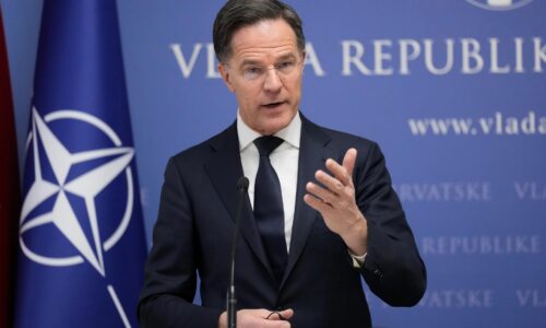 Šéf NATO sa pre spor s USA stretne s ministrami z Grónska a Dánska