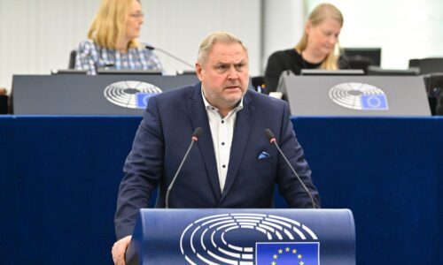 Bývalý šéf estónskej armády pre HN: Rusi si zvykli vydierať Európu energiami. Paktovať s nimi je veľká chyba