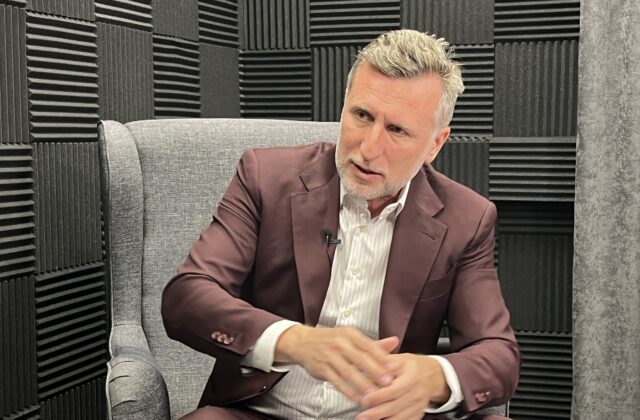 795417_img_5945-640x420.jpg Winkler chce obnoviť záchytky aj legendárny Propeler. Zároveň priblížil, aké má plány s projektmi primátora Valla – VIDEO