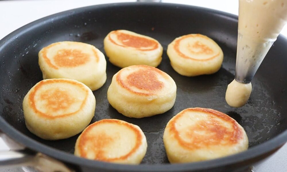 Without touching the dough! Just 3-minutes to prepare! Easy and cheap recipe with flour and milk