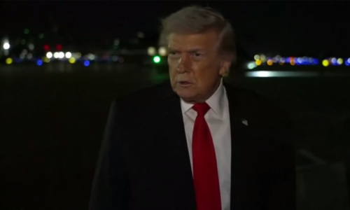 Donald Trump: Macron onedlho opustí svoj post