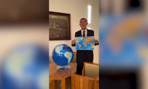 Babiš: Lidé se mi smějí, protože mají jiný mozek. Globus koupil, aby získal představu o Grónsku