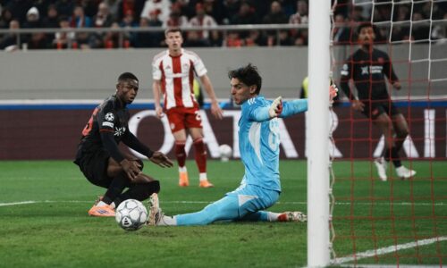 Grécky gigant nedal Bayeru Leverkusen žiadnu šancu. O triumfe rozhodol už v prvom polčase