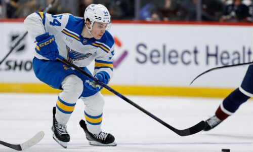 Dvorský si pripísal štvrtú asistenciu v sezóne, Blues prehrali vo Winnipegu