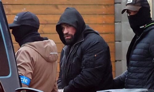 Proč je stíhaný Vémola? Úplně na počátku mělo být prolomení šifrovaných telefonů