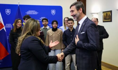 Štipendisti z Gazy ďakujú Slovensku za pomoc, pripravujú sa na štúdium na Univerzite Mateja Bela – FOTO