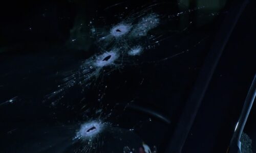 Detaily tragédie v Chřibské: Místostarosta skočil z okna, vrah se zastřelil před svojí matkou