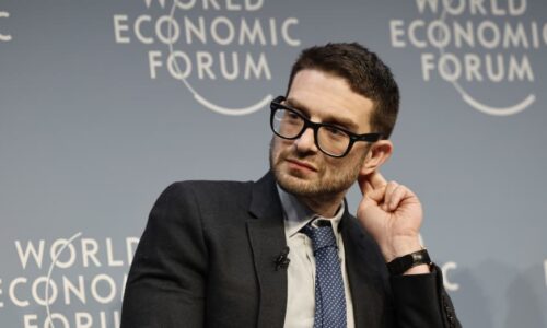 Tím „Zachráňme demokraciu“ v Davose