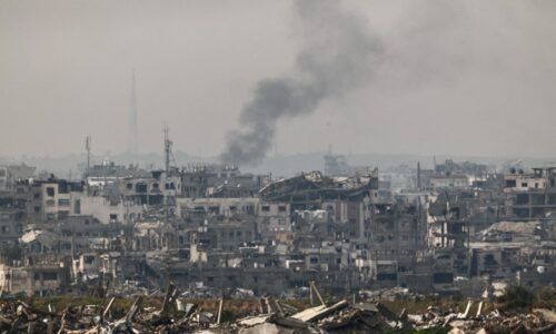 Izraelský útok v centre Pásma Gazy si vyžiadal životy troch novinárov. Preverujeme to, reaguje armáda