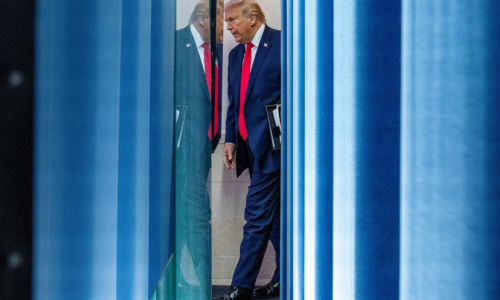 „Začína mu hrabať.“ Trump musí navštíviť psychológa, silnejú hlasy v Amerike