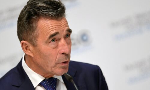 Rasmussen označil Trumpov výrok o nevyužití sily proti Grónsku za pozitívny. Problém to však nerieši, tvrdí