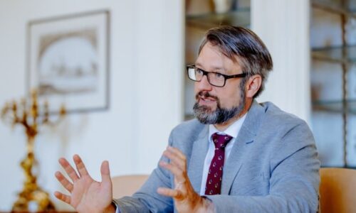 Babiš nás do Ruska netahá, Ukrajinu čeká finlandizace, míní Landovský