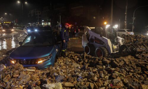 Silný dážď a prudký vietor v Grécku si vyžiadali dve obete