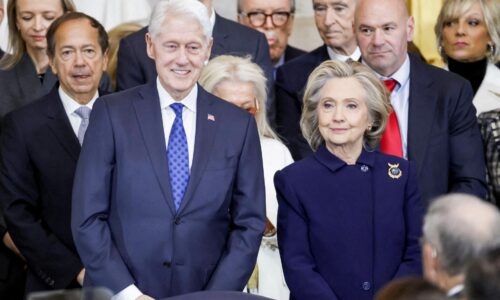 Americký výbor pre dohľad začal konanie voči Clintonovcom pre pohŕdanie Kongresom