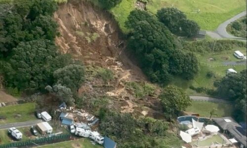 Po zosuve pôdy na Novom Zélande hlásia viacero nezvestných ľudí