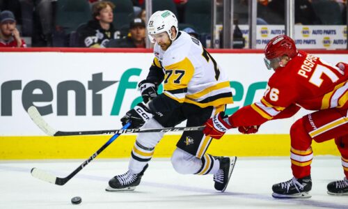 NHL: Pospíšil má za sebou prvý zápas sezóny, za Calgary odohral necelých 13 minút