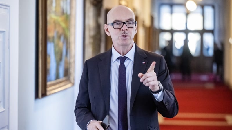 Spor o platy: Přidání 2200 Kč? Absurdita, zlobí se Klempíř. Pro lidi z kultury chce dvojnásobek Spor o platy: Přidání 2200 Kč? Absurdita, zlobí se Klempíř. Pro lidi z kultury chce dvojnásobek