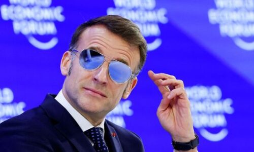 Davos: Macronove okuliare, strašenie, poníženie…