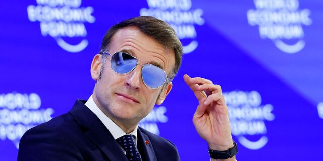 Davos: Macronove okuliare, strašenie, poníženie… Davos: Macronove okuliare, strašenie, poníženie…