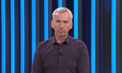 Klvaňa: Trump připomíná milenku, která zveřejňuje soukromé SMS. Nedůstojný je ale i Macron