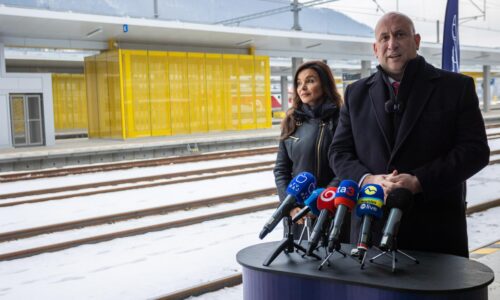 V Žiline otvorili najväčšiu investíciu v histórii slovenských železníc, po trati pôjdu vlaky až 160 km/h