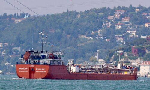 Francúzsko zadržalo tanker z Ruska porušujúci sankcie, hlási Macron