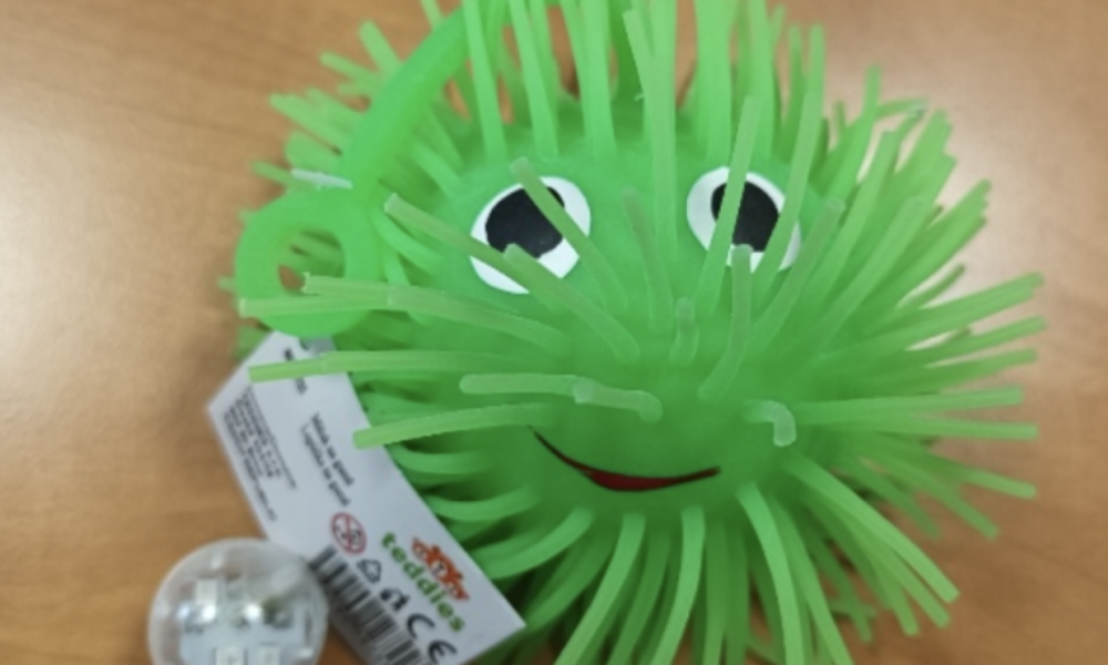 Inspektoři varují před rizikovými hračkami. Obsahují jedovaté kovy