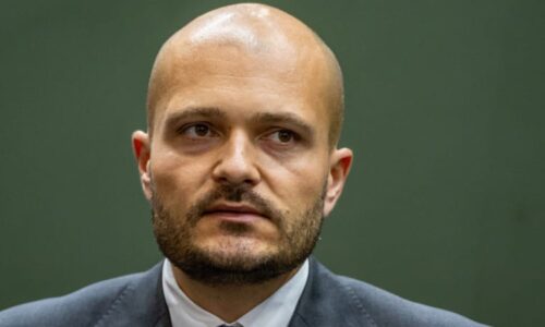 Chceme být klíčovým dodavatelem NATO, hlásí Strnad. Jeho CSG vstupuje na burzu v Amsterdamu Chceme být klíčovým dodavatelem NATO, hlásí Strnad. Jeho CSG vstupuje na burzu v Amsterdamu