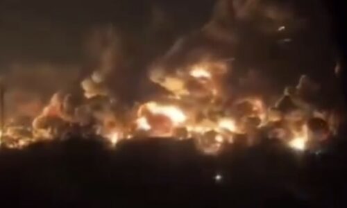 Tvrdý ukrajinský úder v Rusku: Hořelo ropné skladiště i dům, útok mířil hluboko za hranice Tvrdý ukrajinský úder v Rusku: Hořelo ropné skladiště i dům, útok mířil hluboko za hranice