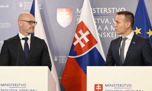 Česko ťaží z prílevu slovenských študentov. Nie som z toho nadšený, povedal český minister Druckerovi Česko ťaží z prílevu slovenských študentov. Nie som z toho nadšený, povedal český minister Druckerovi