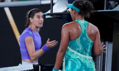 Naomi Osaková pobúrila tenisové legendy: Musí vedieť, že takéto veci sa nerobia